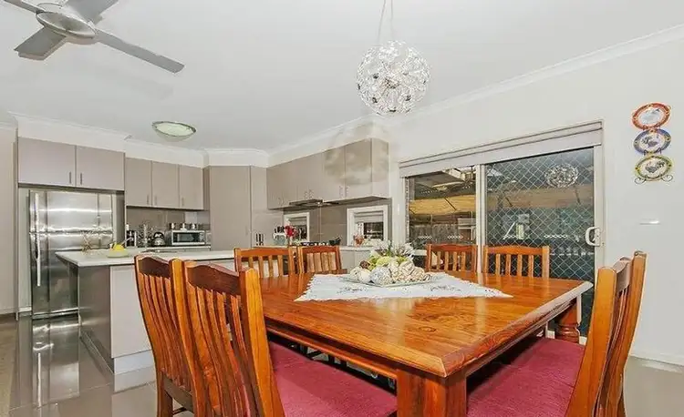 Fifth view of Homely house listing, 2/7 Cabarita Drive, Truganina VIC 3029