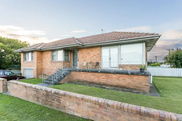 4 Fourth Avenue, Rutherford NSW 2320