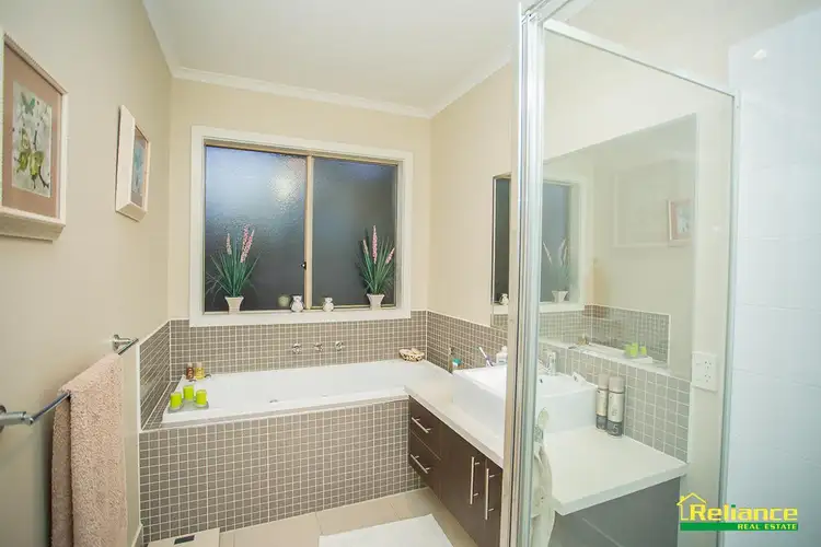 Fifth view of Homely house listing, 39 Rose Grange Boulevard, Tarneit VIC 3029