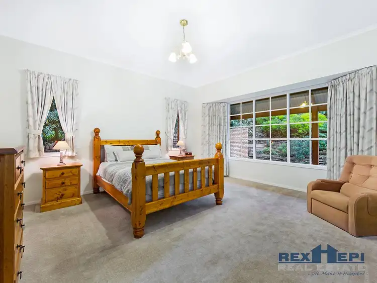 Fifth view of Homely house listing, 9 Fairmont Court, Narre Warren North VIC 3804