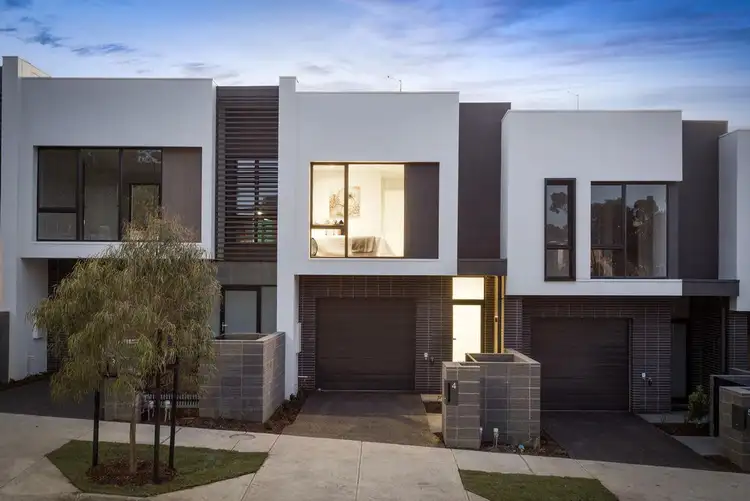 4 Phar Lap Drive, Doncaster VIC 3108