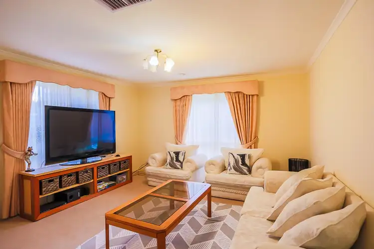 48 Dalkeith Drive, Point Cook VIC 3030