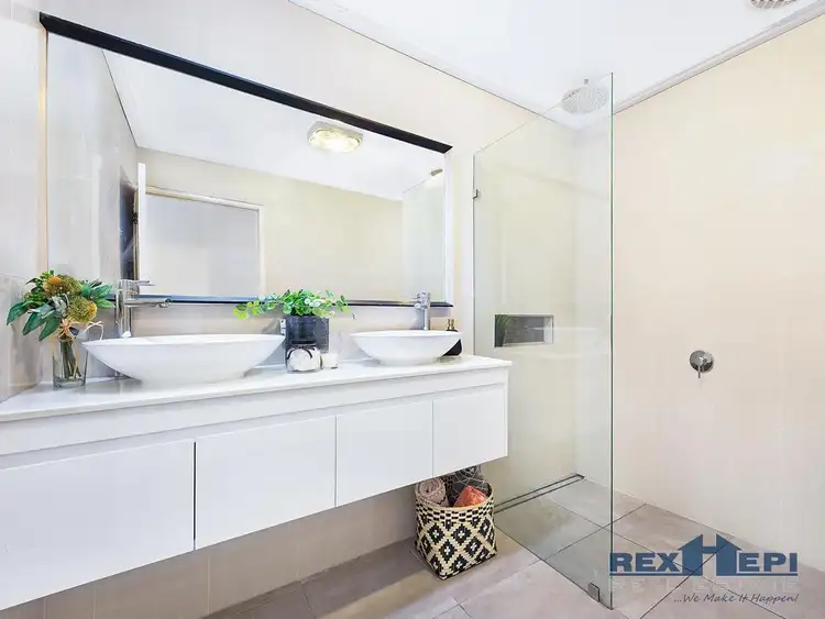 Sixth view of Homely house listing, 4 Manley Close, Endeavour Hills VIC 3802