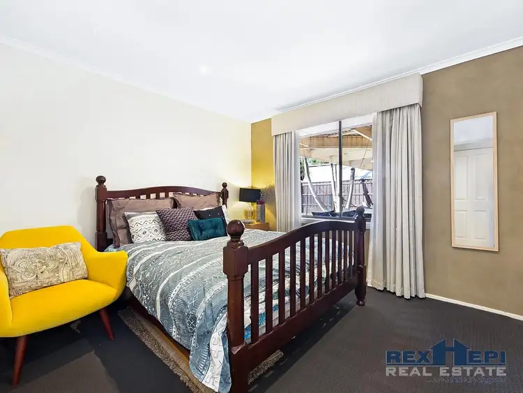 Seventh view of Homely house listing, 4 Manley Close, Endeavour Hills VIC 3802