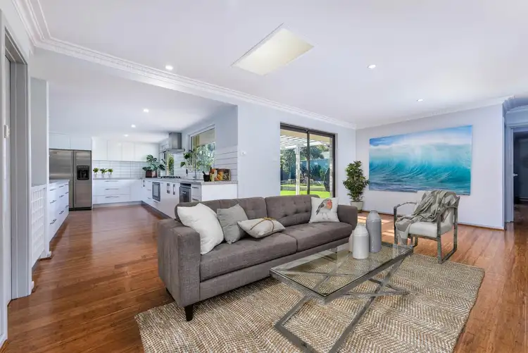 Seventh view of Homely house listing, 8 Arundel Drive, Halls Head WA 6210