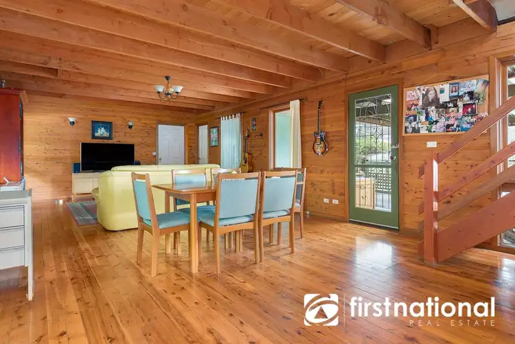 4 Seaview Road, Cockatoo VIC 3781