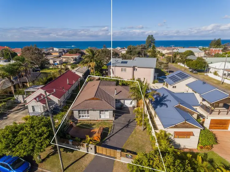 104 Bay Road, Blue Bay NSW 2261