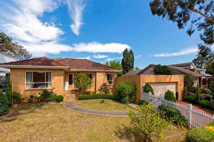 32 Colchester Drive, Doncaster East VIC 3109