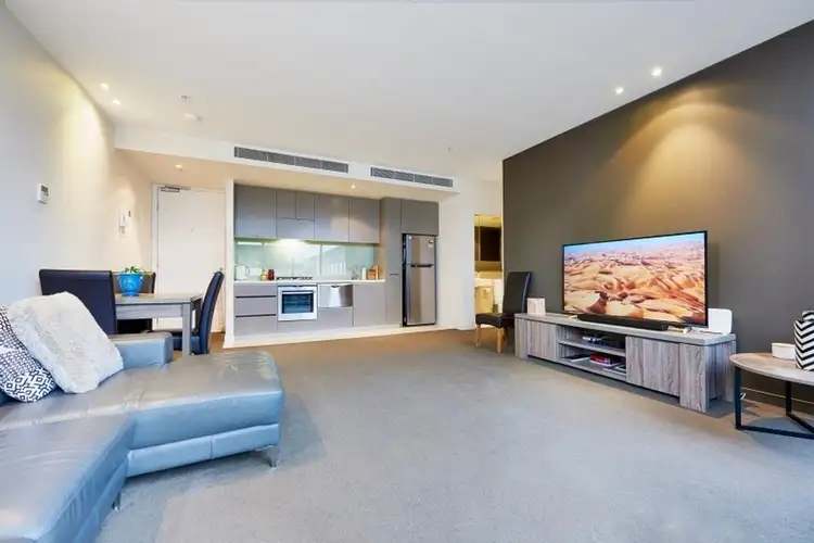 909/55 Queens Rd, Melbourne VIC 3004