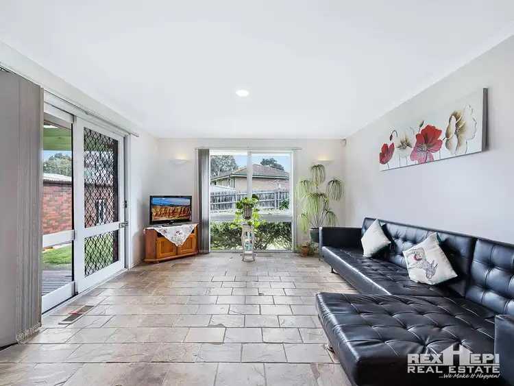 Third view of Homely house listing, 3 Surrey Close, Hallam VIC 3803