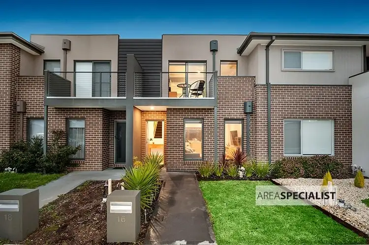 16 Minot Court, Keysborough VIC 3173