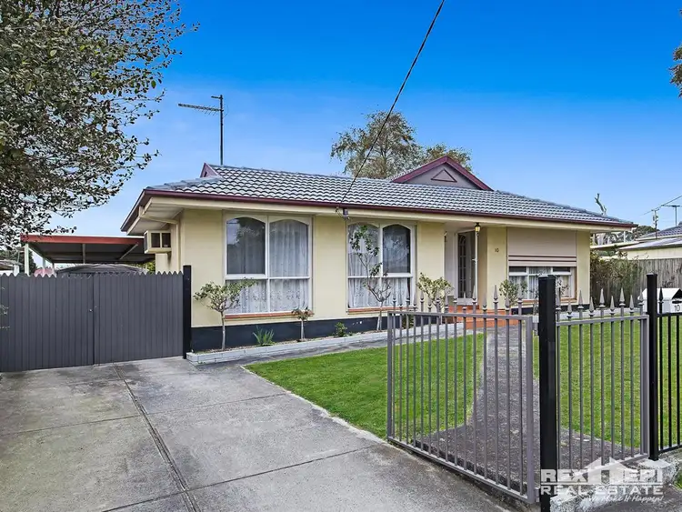 Second view of Homely house listing, 10 Hampton Drive, Hampton Park VIC 3976