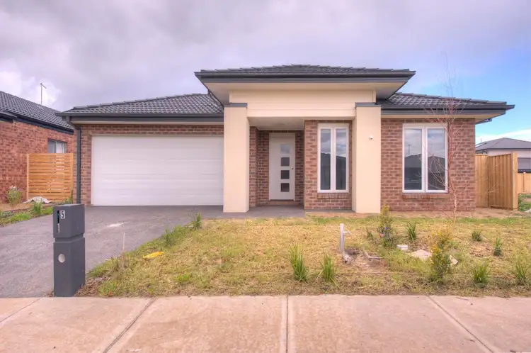 5 Seamount Way, Point Cook VIC 3030