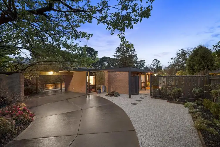 25 Fullwood Parade, Doncaster East VIC 3109