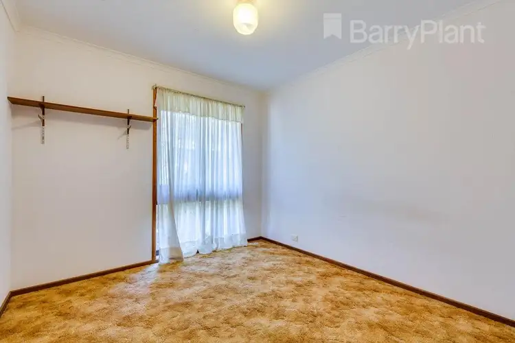 Sixth view of Homely house listing, 8 Muirfield Drive, Sunbury VIC 3429