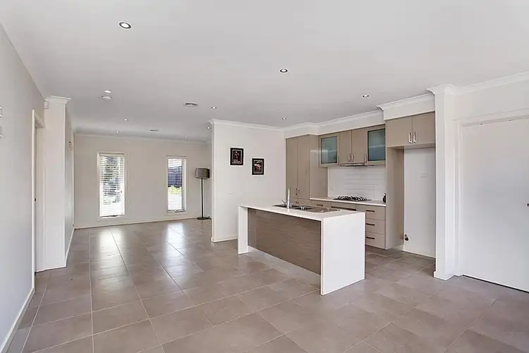 Fourth view of Homely unit listing, 15 Vilnius Way, Truganina VIC 3029