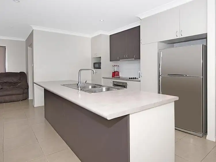 Second view of Homely house listing, 5 Nova Street, Mount Low QLD 4818
