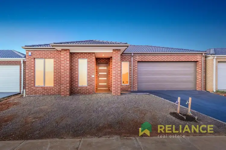 21 Gillespie Drive, Melton South VIC 3338