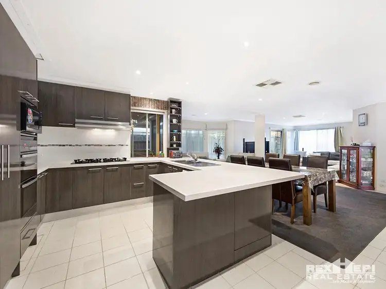 Fifth view of Homely house listing, 10 Yoni Court, Hallam VIC 3803