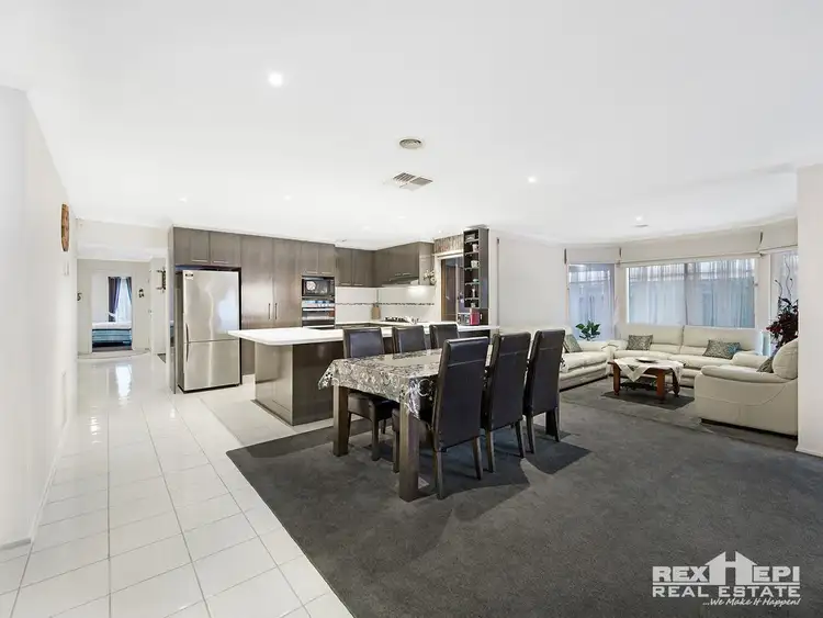 Sixth view of Homely house listing, 10 Yoni Court, Hallam VIC 3803