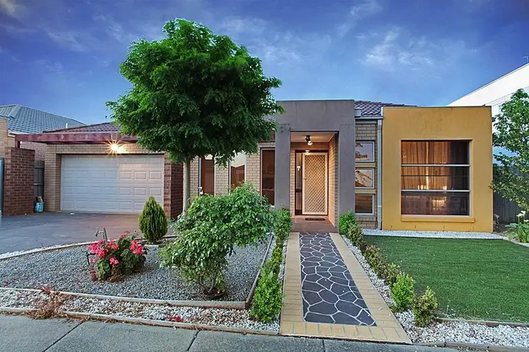 17 Copeland Crescent, Point Cook VIC 3030