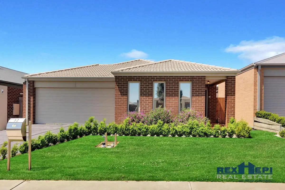 Main view of Homely house listing, 52 Hayton Park Boulevard, Cranbourne West VIC 3977