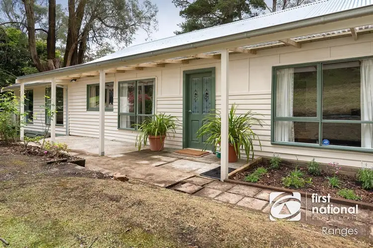 11 Edmunds Road, Cockatoo VIC 3781
