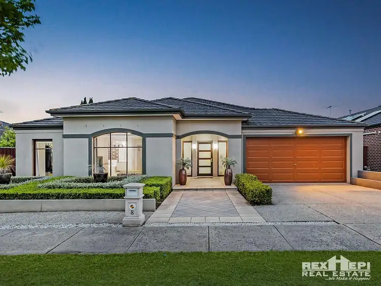 8 Baddeley Circuit, Cranbourne North VIC 3977