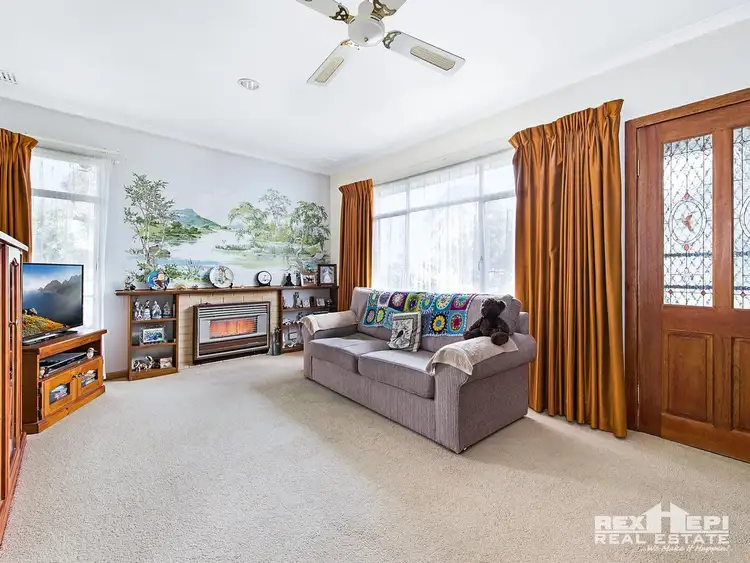 Third view of Homely house listing, 27 Oak Avenue, Doveton VIC 3177