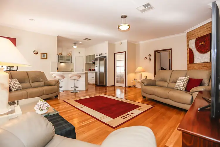 10 Lindfield Retreat, Kallaroo WA 6025