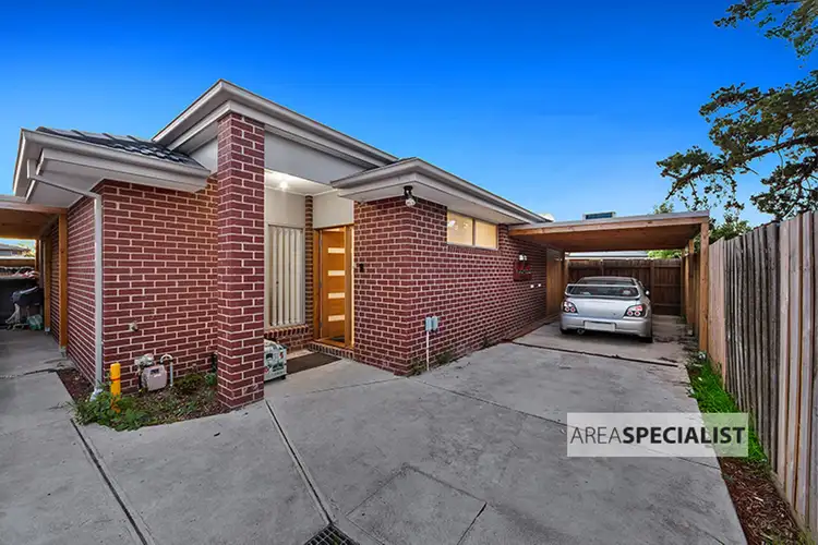 Main view of Homely house listing, 2/23 Oak Avenue, Doveton VIC 3177