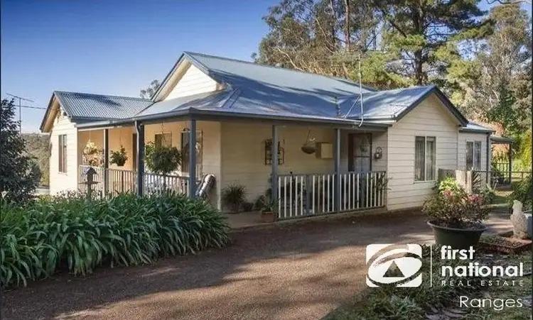 13 Seaview Road, Cockatoo VIC 3781