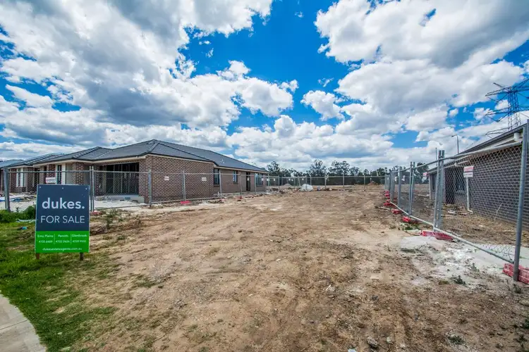 33 Ashgrove Circuit, Jordan Springs NSW 2747