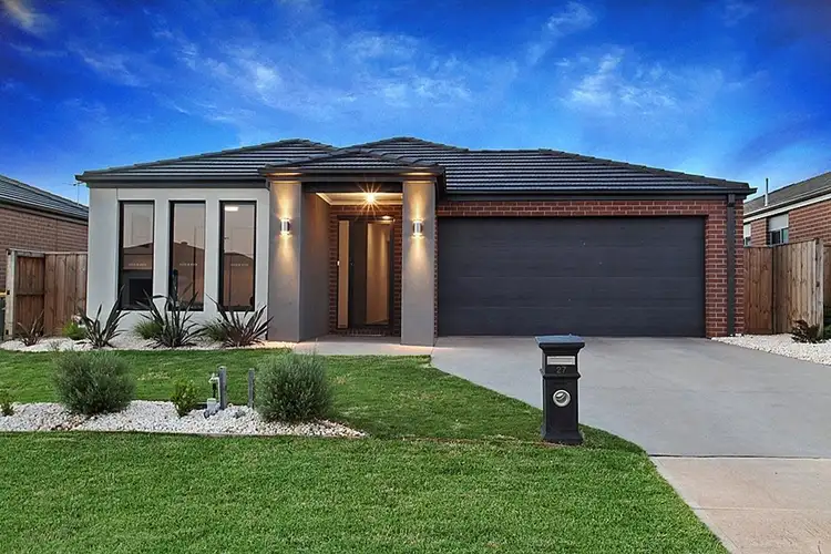 27 Spearmint Boulevard, Manor Lakes VIC 3024
