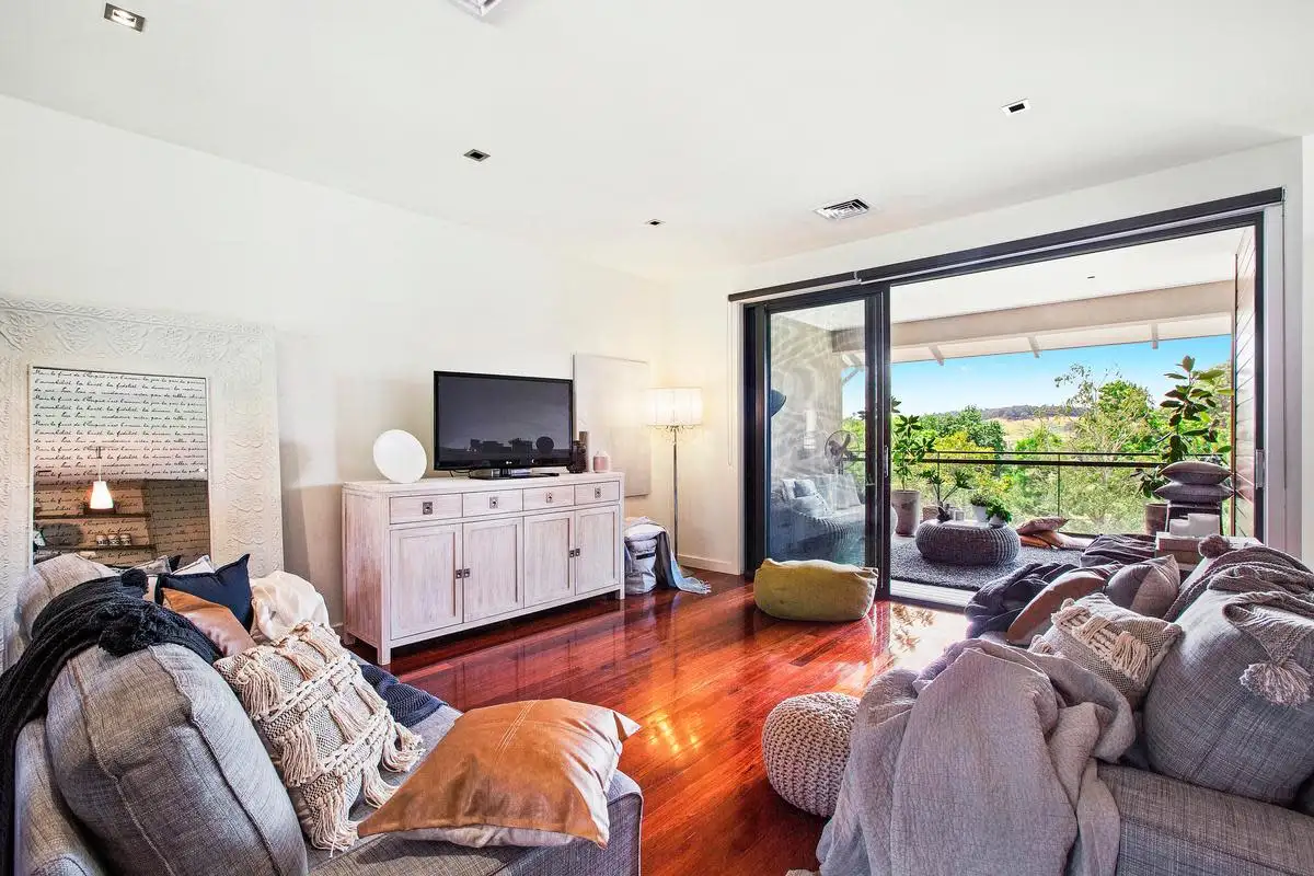Main view of Homely unit listing, 28 Oak Court, Chirnside Park VIC 3116