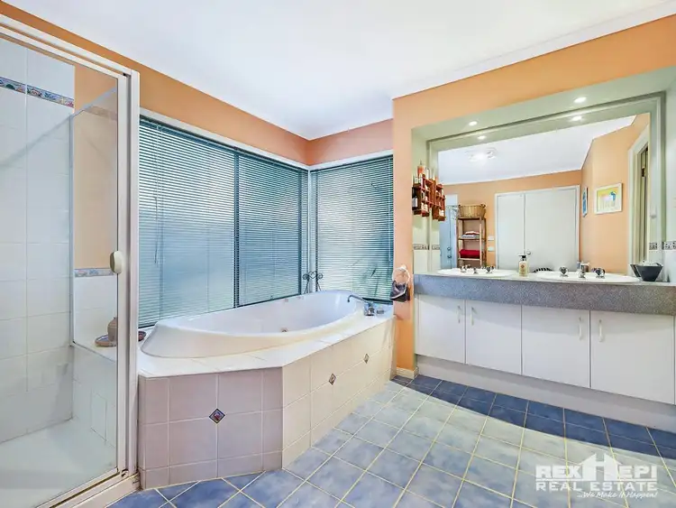 Sixth view of Homely house listing, 18 Winterton Court, Hallam VIC 3803