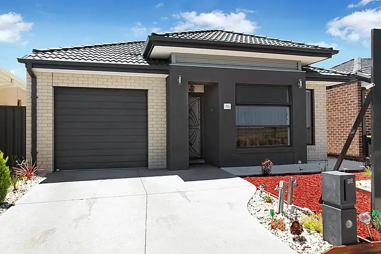 92 Bregman Esplanade, Manor Lakes VIC 3024