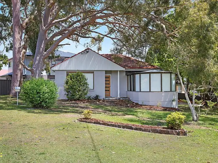 2 Milne Street, Shortland NSW 2307