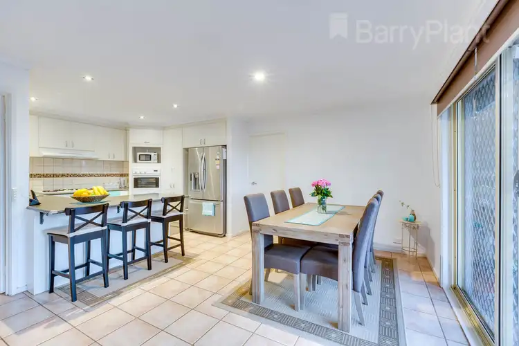 Fourth view of Homely house listing, 2 Windarra Court, Sunbury VIC 3429