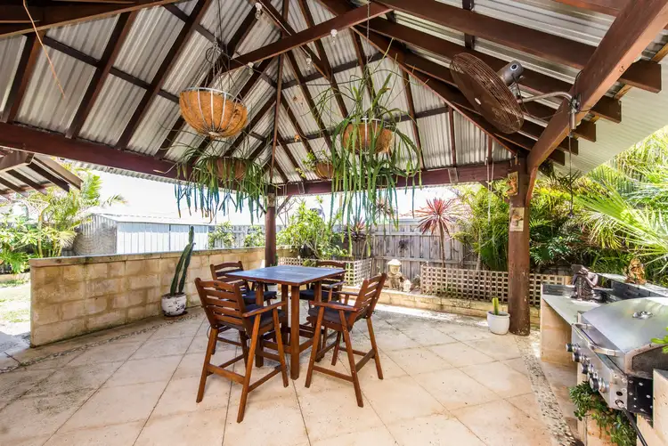 222 PEELWOOD PARADE, Halls Head WA 6210