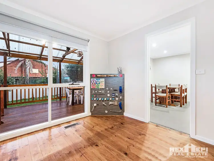 Fifth view of Homely house listing, 10 Arcadia Avenue, Hallam VIC 3803