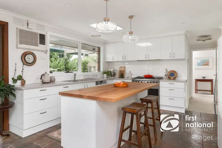 9 Poplar Crescent, Emerald VIC 3782