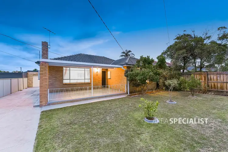 12 Wooltana Road, Keysborough VIC 3173
