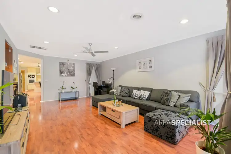 22 Plaistow Court, Cranbourne North VIC 3977