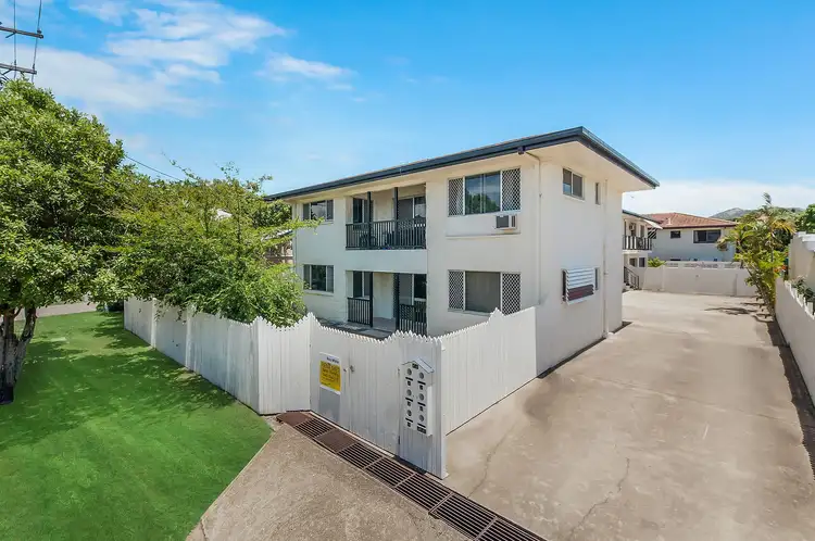Main view of Homely unit listing, 1/14 Hirst Street, Hermit Park QLD 4812