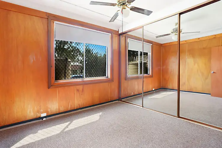 Fourth view of Homely house listing, 8 THIRD AVENUE, Rutherford NSW 2320