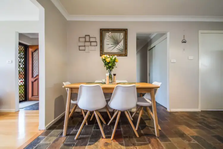 3 Horseshoe Circuit, St Clair NSW 2759