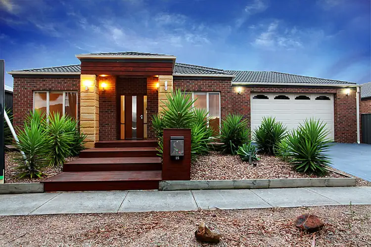 15 Yarra Gum Road, Manor Lakes VIC 3024