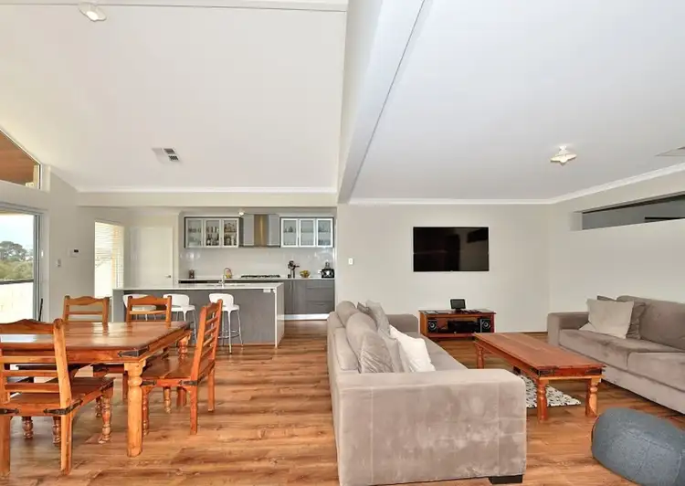 41 Endeavour Circle, Wannanup WA 6210