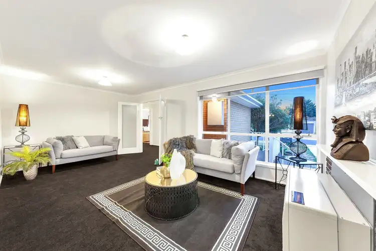 15 Fourth Avenue, Hoppers Crossing VIC 3029